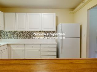 102 Monmouth St #211, Brookline, MA 02446