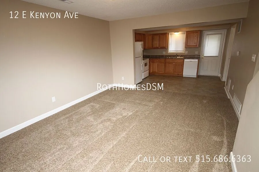 3 Bedroom 1.5 Bath Duplex with lots of room. Much New — Photo 3