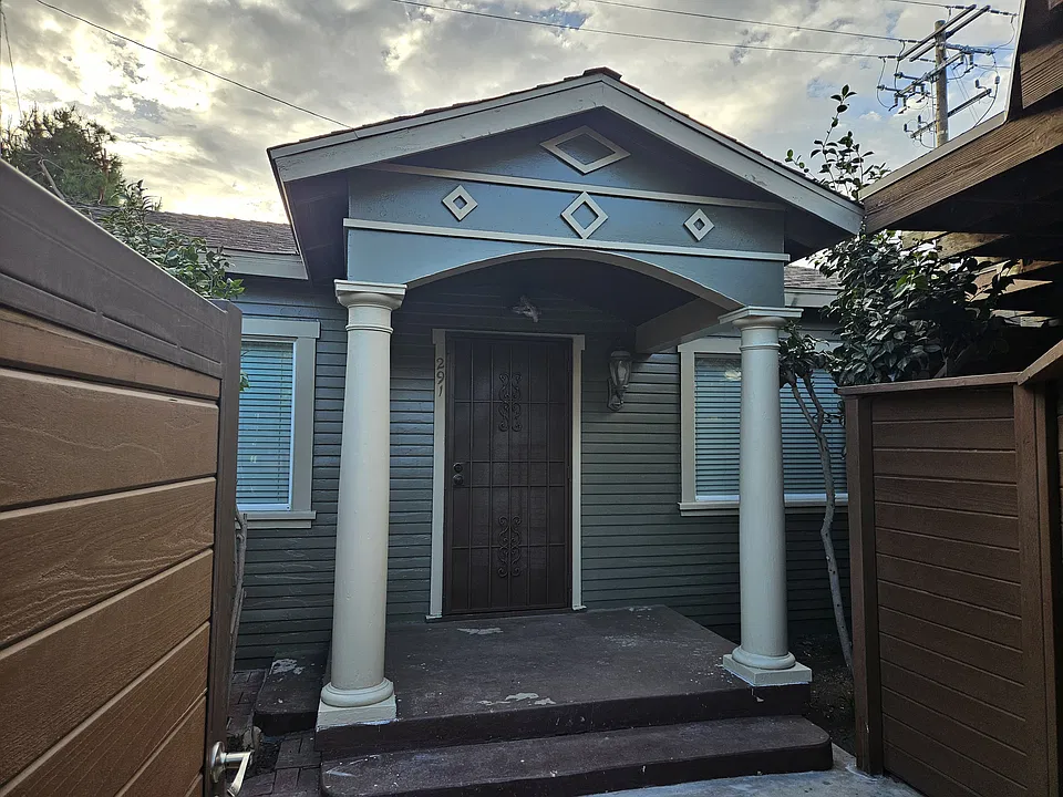 291 Redondo Ave