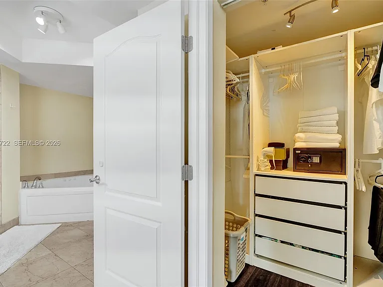 17555 Atlantic Blvd #1202 — Photo 20
