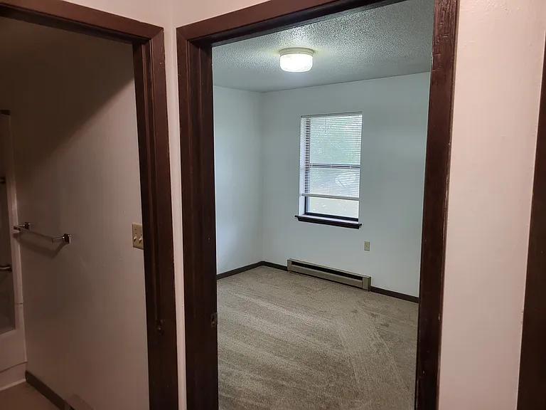 1102 W McPherson St #16 — Photo 8