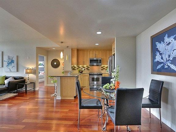 4th image of 38 N Almaden Blvd Unit 815
