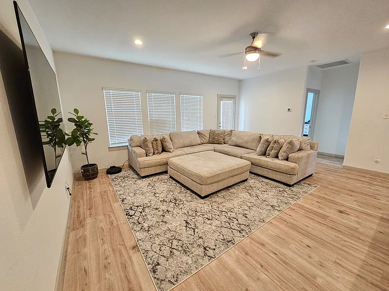 1507 Maple Ridge Dr #1 — Photo 7