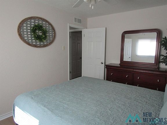 4th image of 901 S 10th St