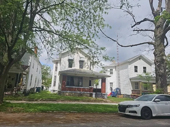 38 S 16th St, Richmond, IN 47374