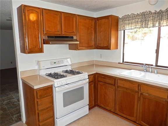4th image of 3335 SE Windsor Ct