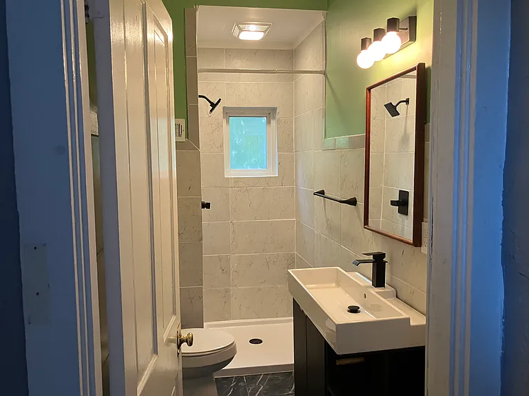 2238 Flora St — Photo 9