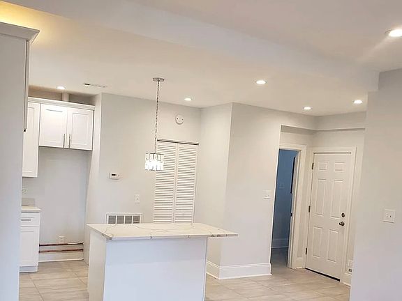 4th image of 1729 S Halsted St Floor 2