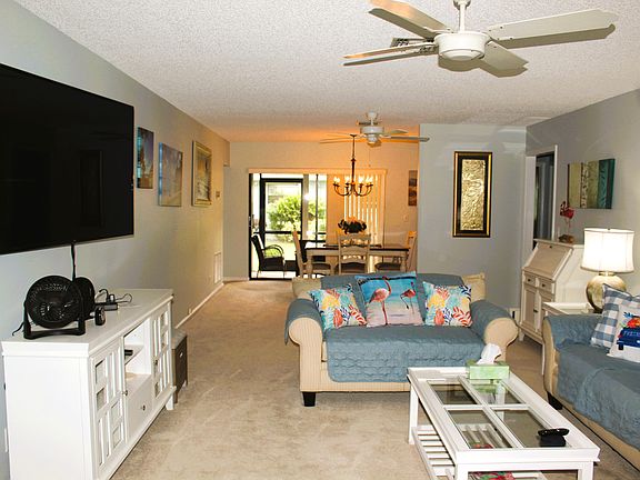 5th image of 9865 Tabebuia Tree Dr APT B