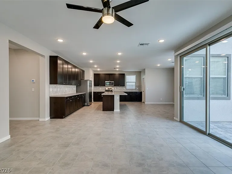 520 Founders Creek Ave — Photo 11
