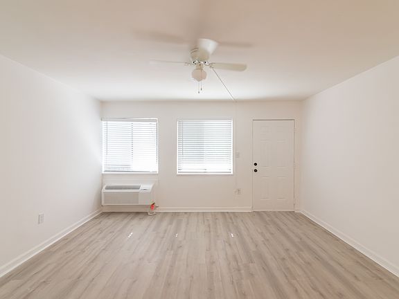 3rd image of 2765 W Tharpe St APT 211
