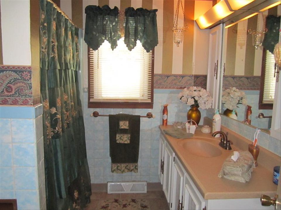 1st image of 9 Trolley Bed Ln