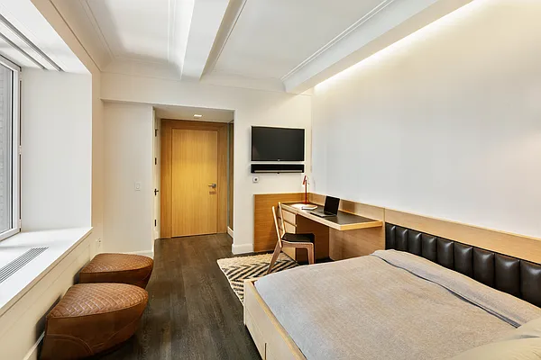 Rented by Compass | media 12