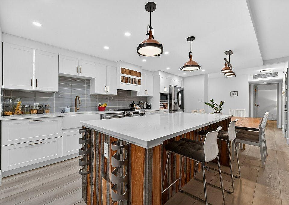1st image of 1215 S Cameron Ave SW #405