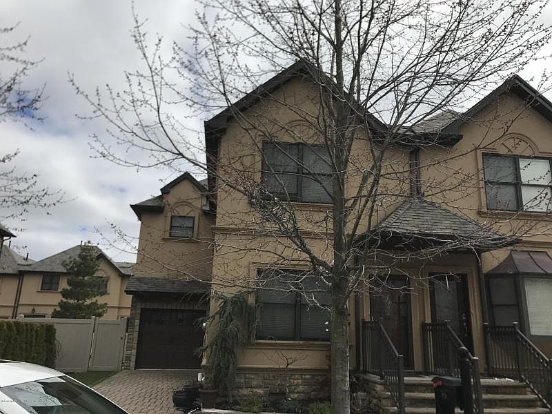 1st image of 36 Crispi Ln