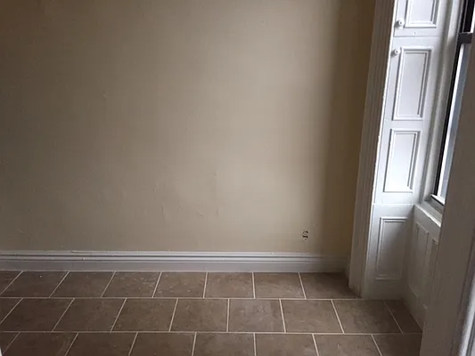 Rented by Premier Metro Realty Corp | media 31