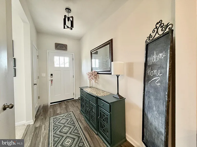 311 Rock Raymond Dr — Photo 4