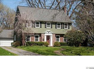 152 Shoreham Dr, Rochester, NY 14618