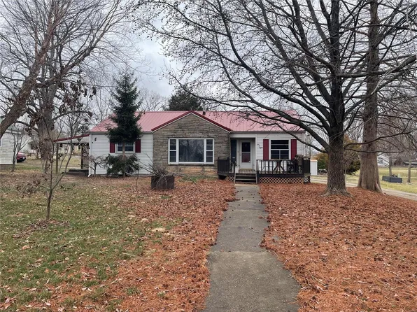 608 S Main St, New London, MO 63459