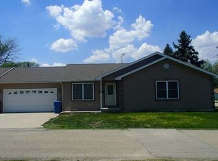 215 Buchanan St, Morris, IL 60450