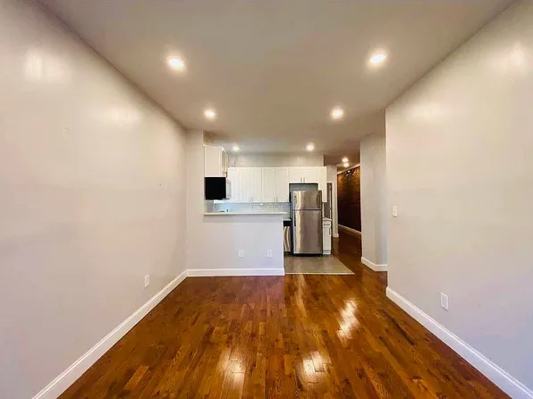 133 Ft George Avenue image 1 of 3