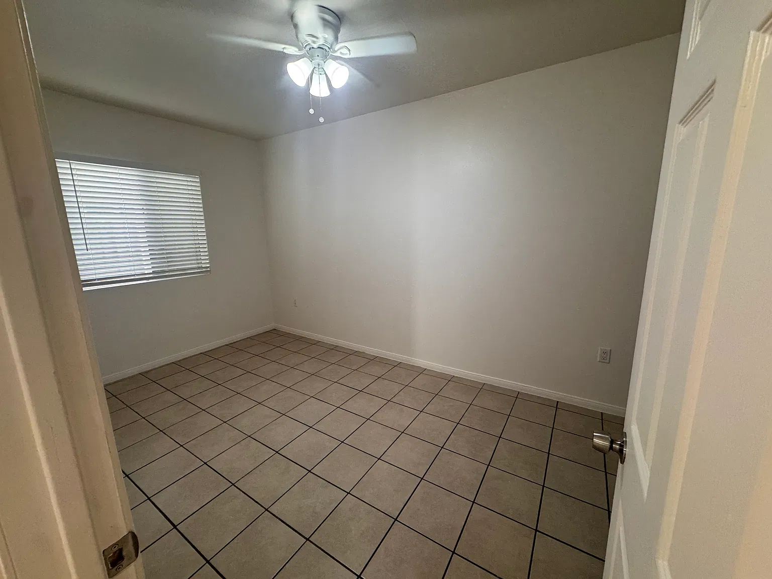 1 bed, 900 sqft, $1,750 — Photo 4