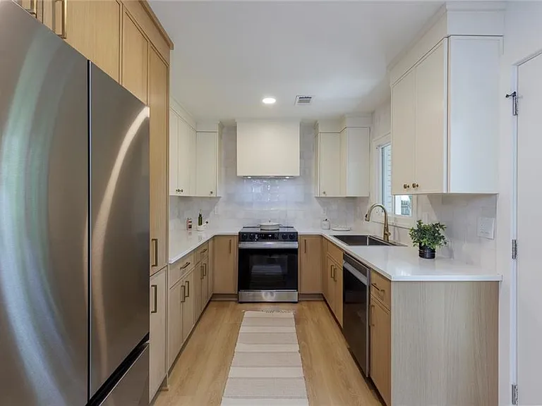 3026 Brook Dr — Photo 11