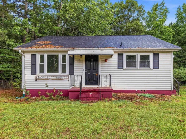 13 Walnut Ln, Travelers Rest, SC 29690