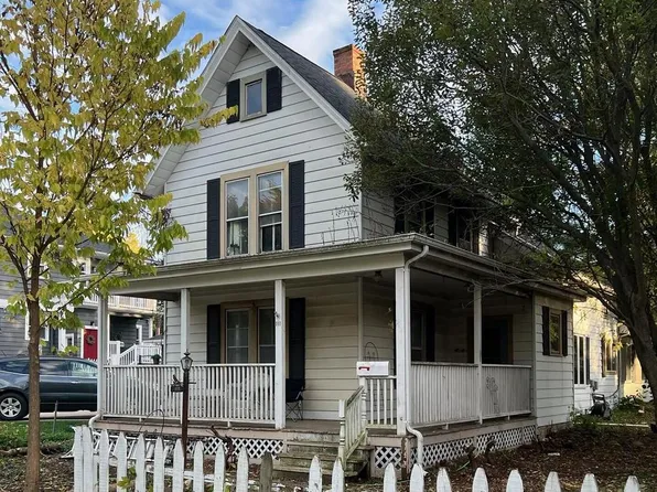 111 West Laflin AVENUE, Waukesha, WI 53186