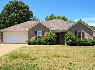 77 Siesta Dr, Jackson, TN 38305