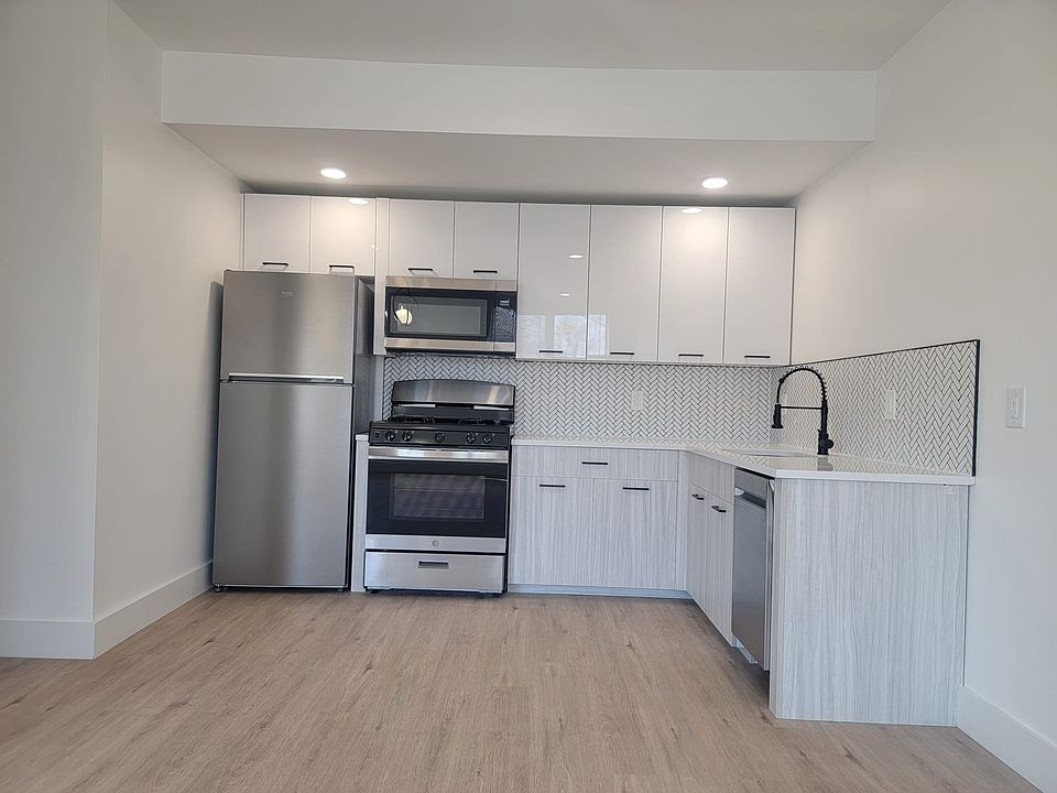 1st image of 205 Mount Vernon Ave #22E