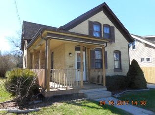 850 N 11th St, Manitowoc, WI 54220