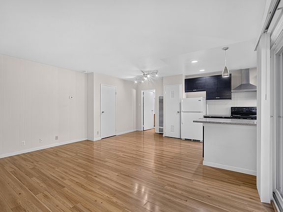 3rd image of 1815 Ednamary Way APT F