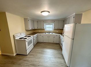 28 Aldrich St #1R, Webster, MA 01570