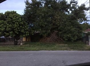 725 E 8th Ln, Hialeah, FL 33010