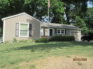 7004 Raytown Rd, Raytown, MO 64133