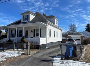 12 Tacoma St, Cranston, RI 02920