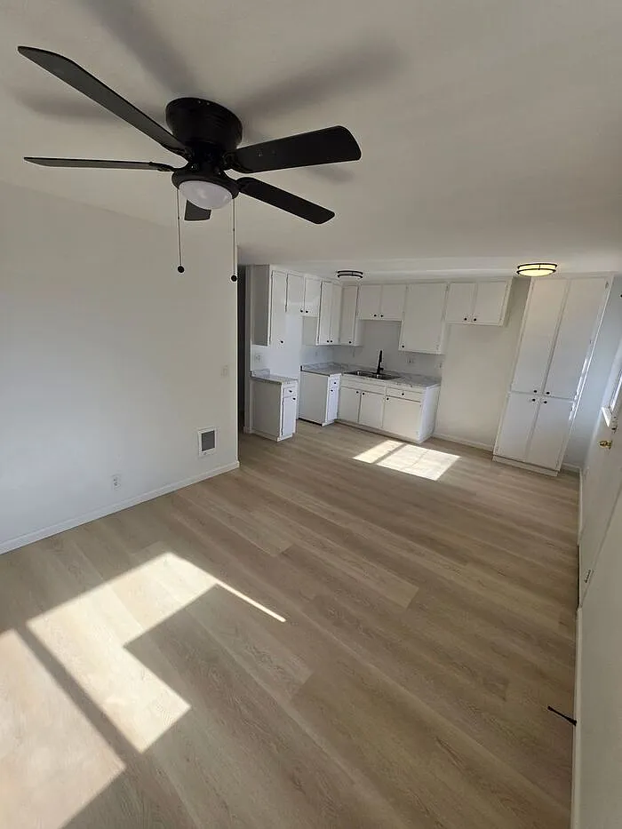 2 bed, 1.0 bath, $2,400 — Photo 3