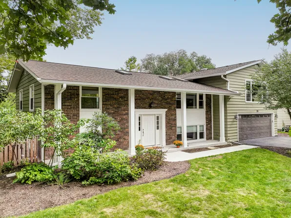 28 Ashlawn Ave, Oswego, IL 60543