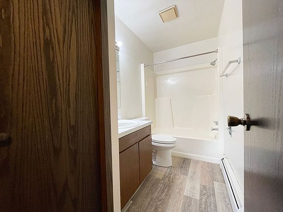 5th image of 525 22nd Ave NW #C40