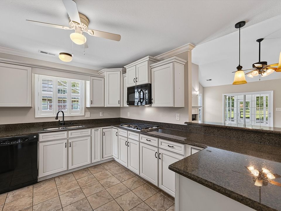 1st image of 273 Turnberry Cir