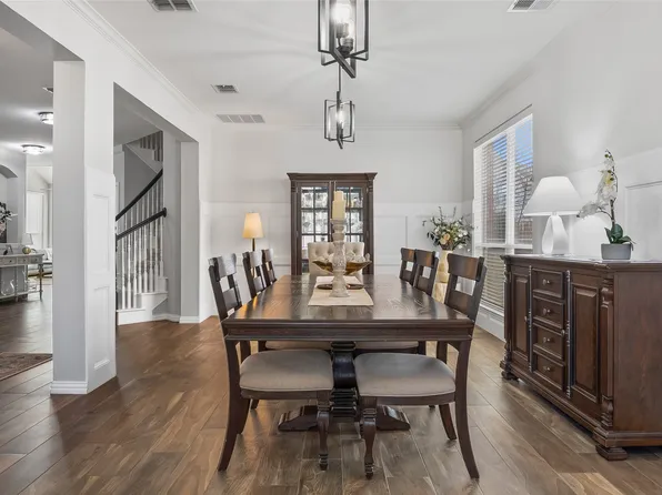 2717 Meadow Wood Dr, Flower Mound, TX 75022