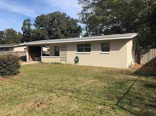 5802 Clearwater Ave, Pensacola, FL 32505