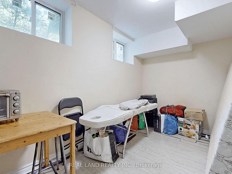 Toronto House for rent - 3 Bedrooms — photo 7