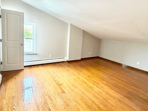 5th image of 533 Chapel St #77