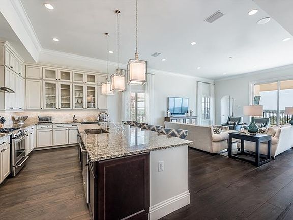 3rd image of 16130 Trivoli Cir