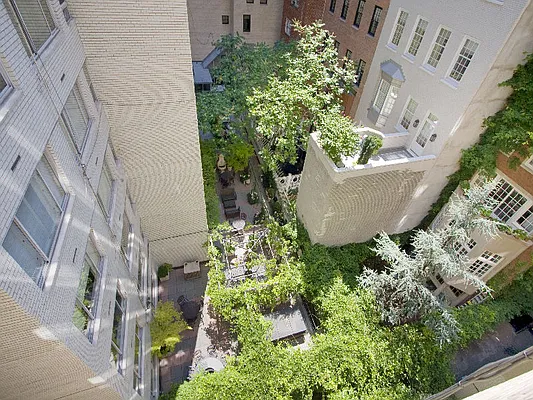 Sold by Sotheby's International Realty | media 3