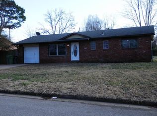 1304 W Margaret Pl, Rogers, AR 72756