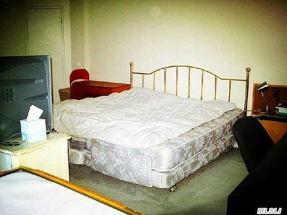 5th image of 14055 34th Ave APT 2A