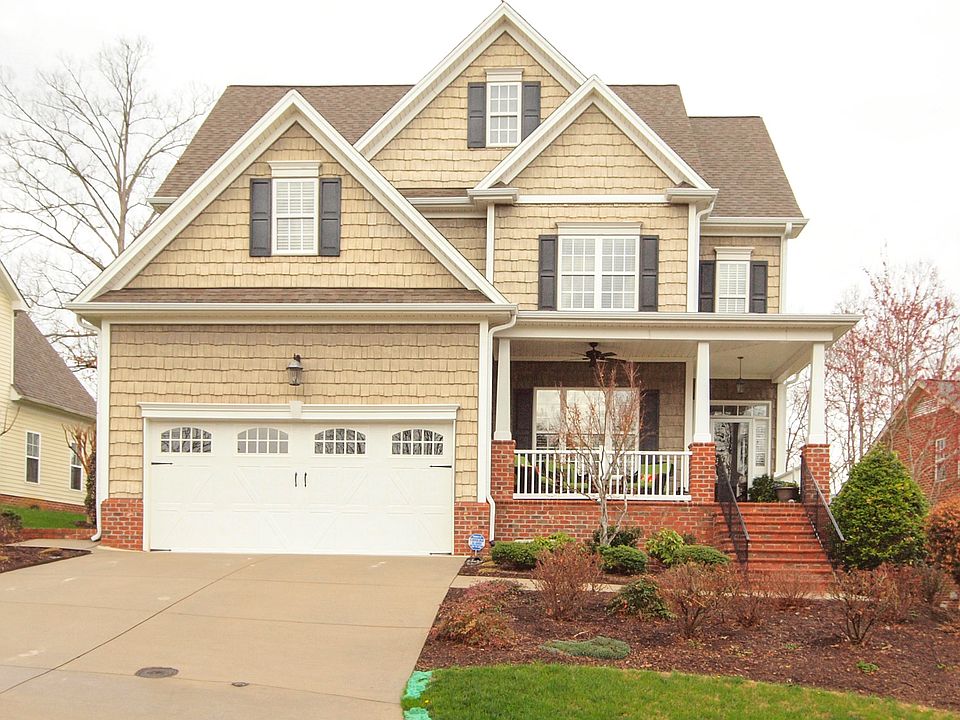 2nd image of 730 Chestnut Way